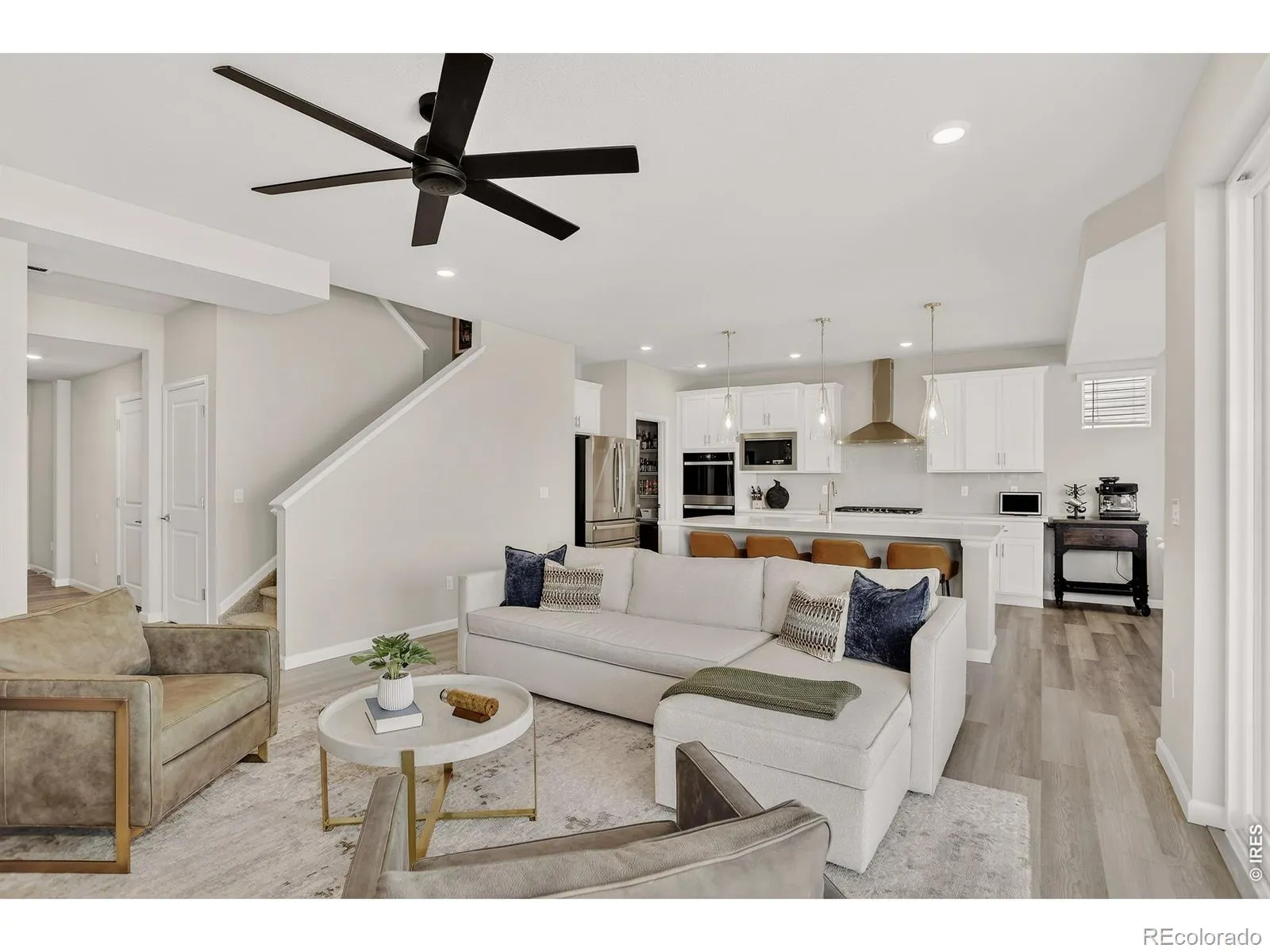 04042026000538 1600 10