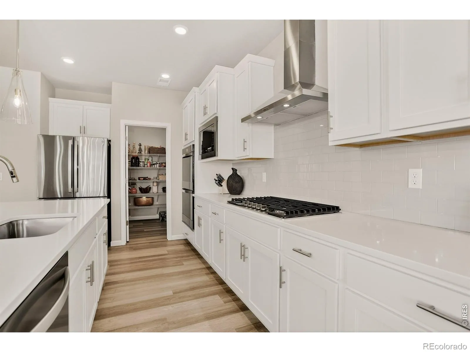 04042026000538 1600 14