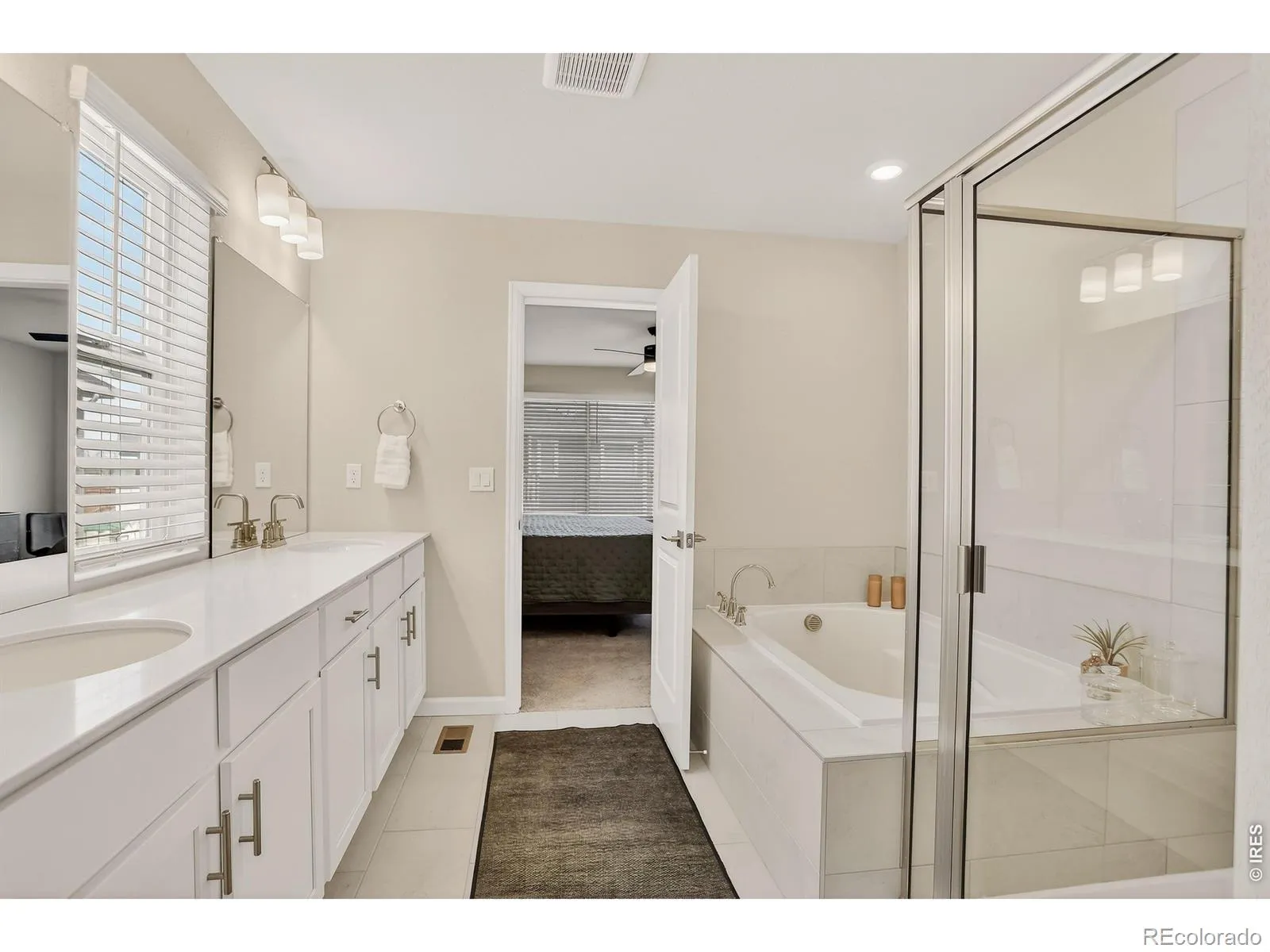 04042026000538 1600 24