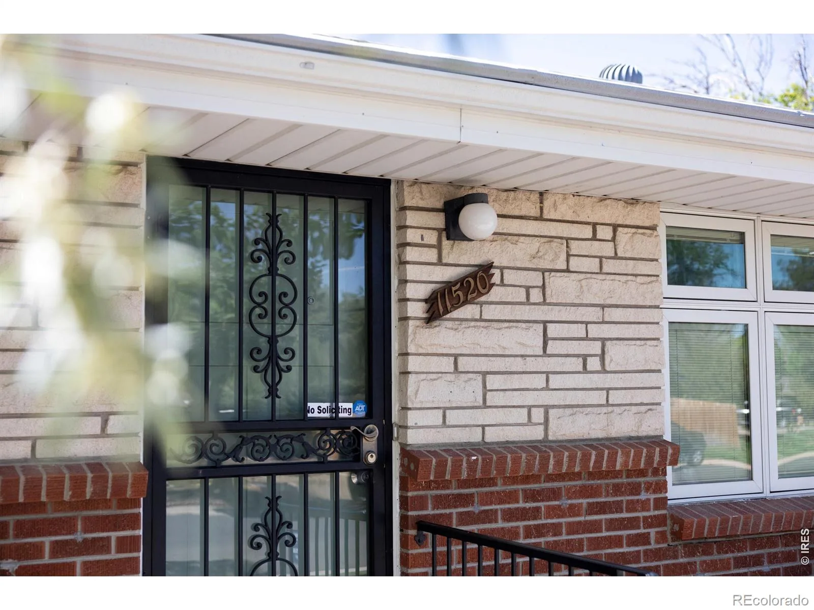 11520 E 2nd Avenue Aurora CO 80010 | MLS #RECIR1055611 07272026213543 1600 3
