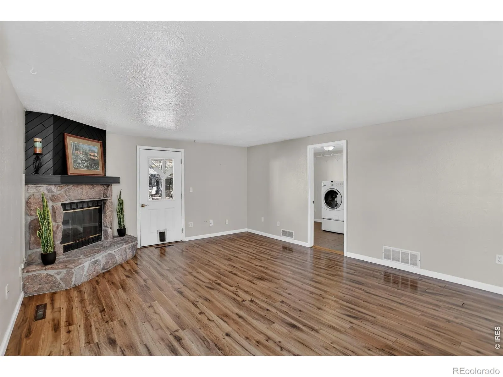 04042026053559 1600 14