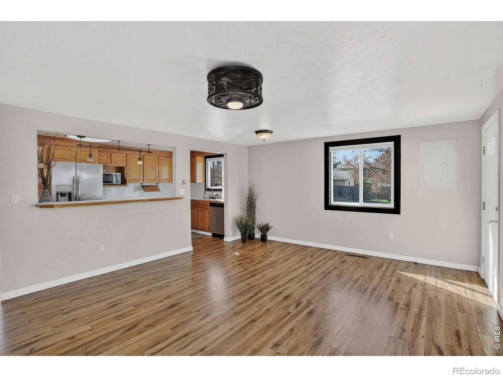 04042026053559 1600 25