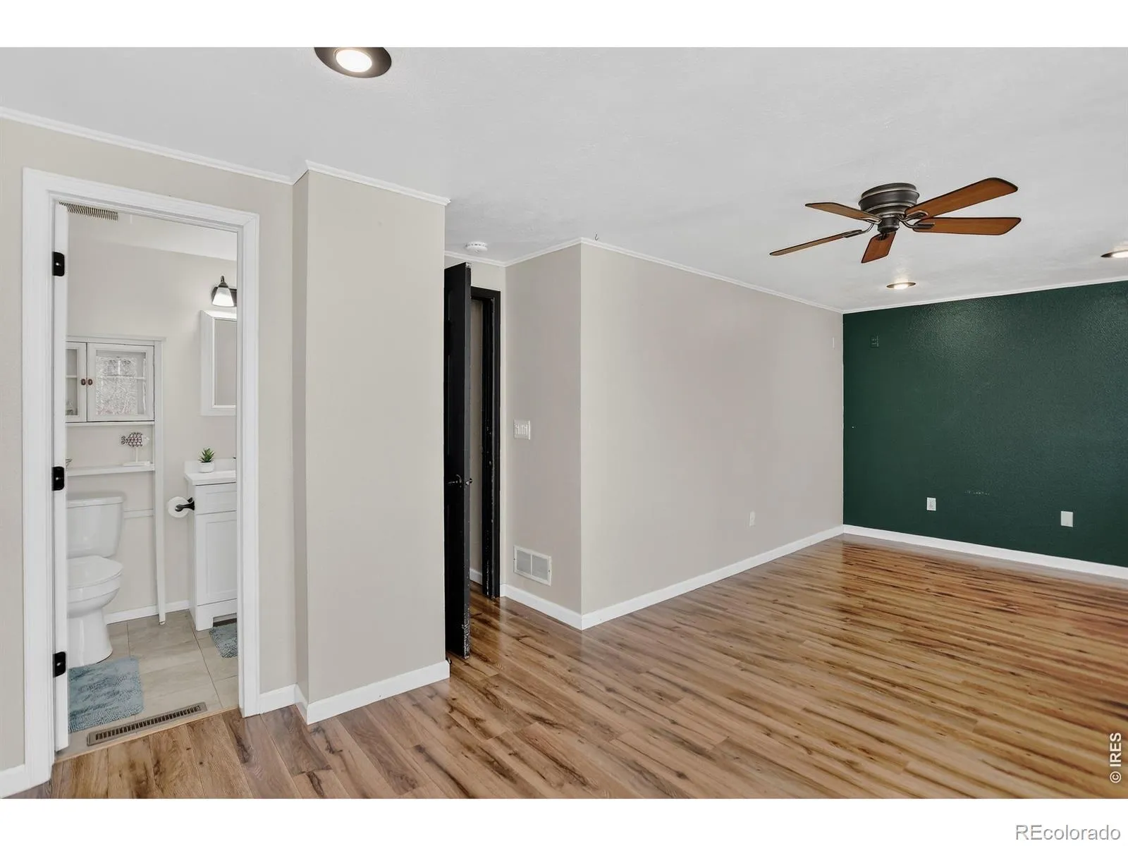 04042026053559 1600 30