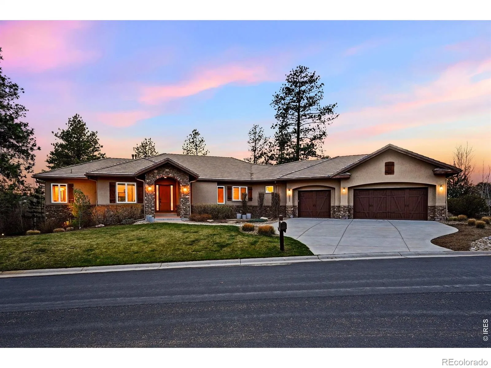 5025 Knobcone Drive Castle Rock CO 80108 MLS #RECIR1055640 04102026004534 1600 0