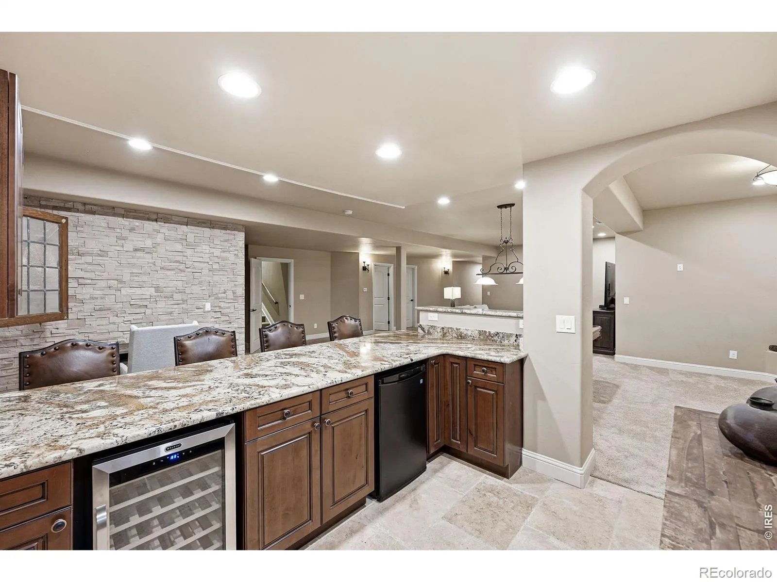 5025 Knobcone Drive Castle Rock CO 80108 MLS #RECIR1055640 04102026004534 1600 33
