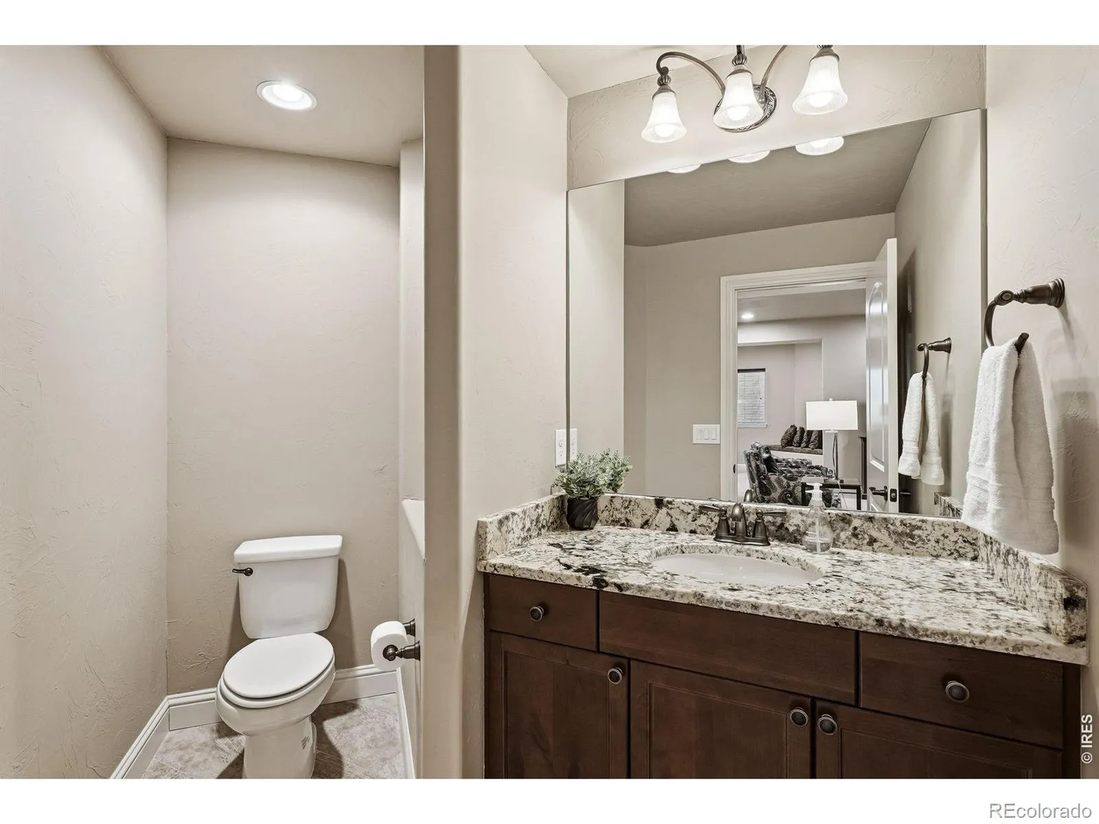 5025 Knobcone Drive Castle Rock CO 80108 MLS #RECIR1055640 04102026004534 1600 35