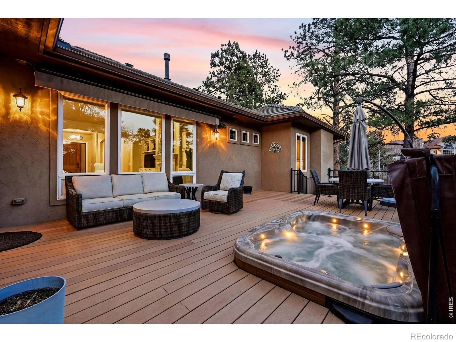 5025 Knobcone Drive Castle Rock CO 80108 MLS #RECIR1055640 04102026004534 1600 40