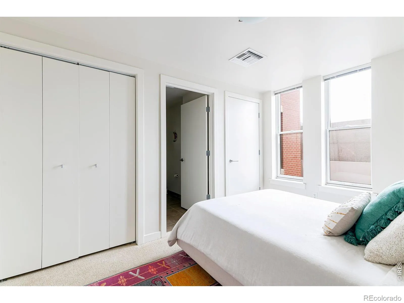 04072026173352 1600 22