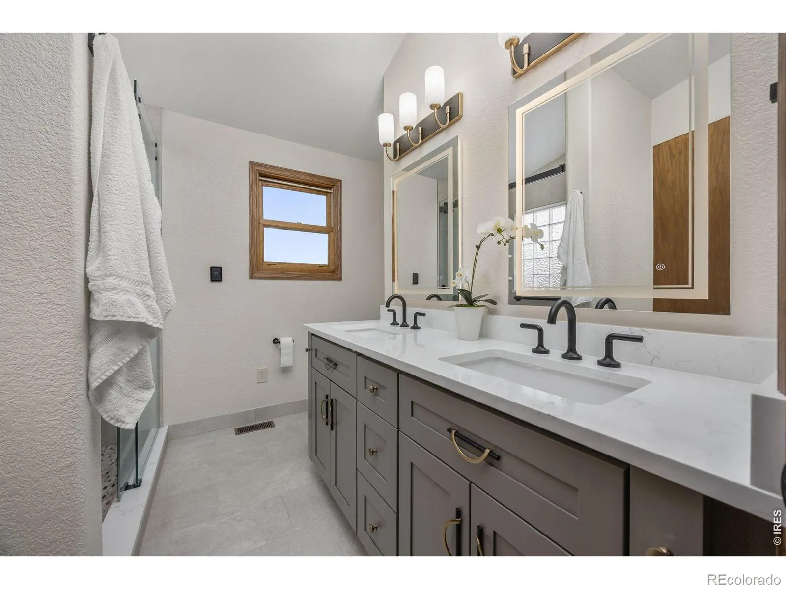 04072026230559 1600 17