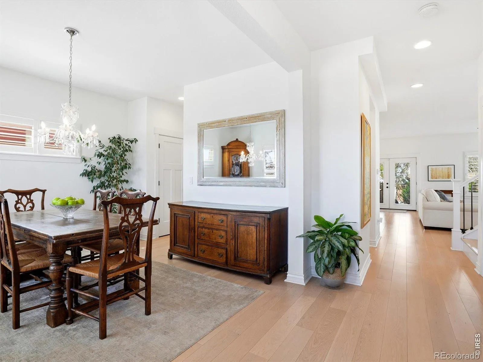 04102026183035 1600 14