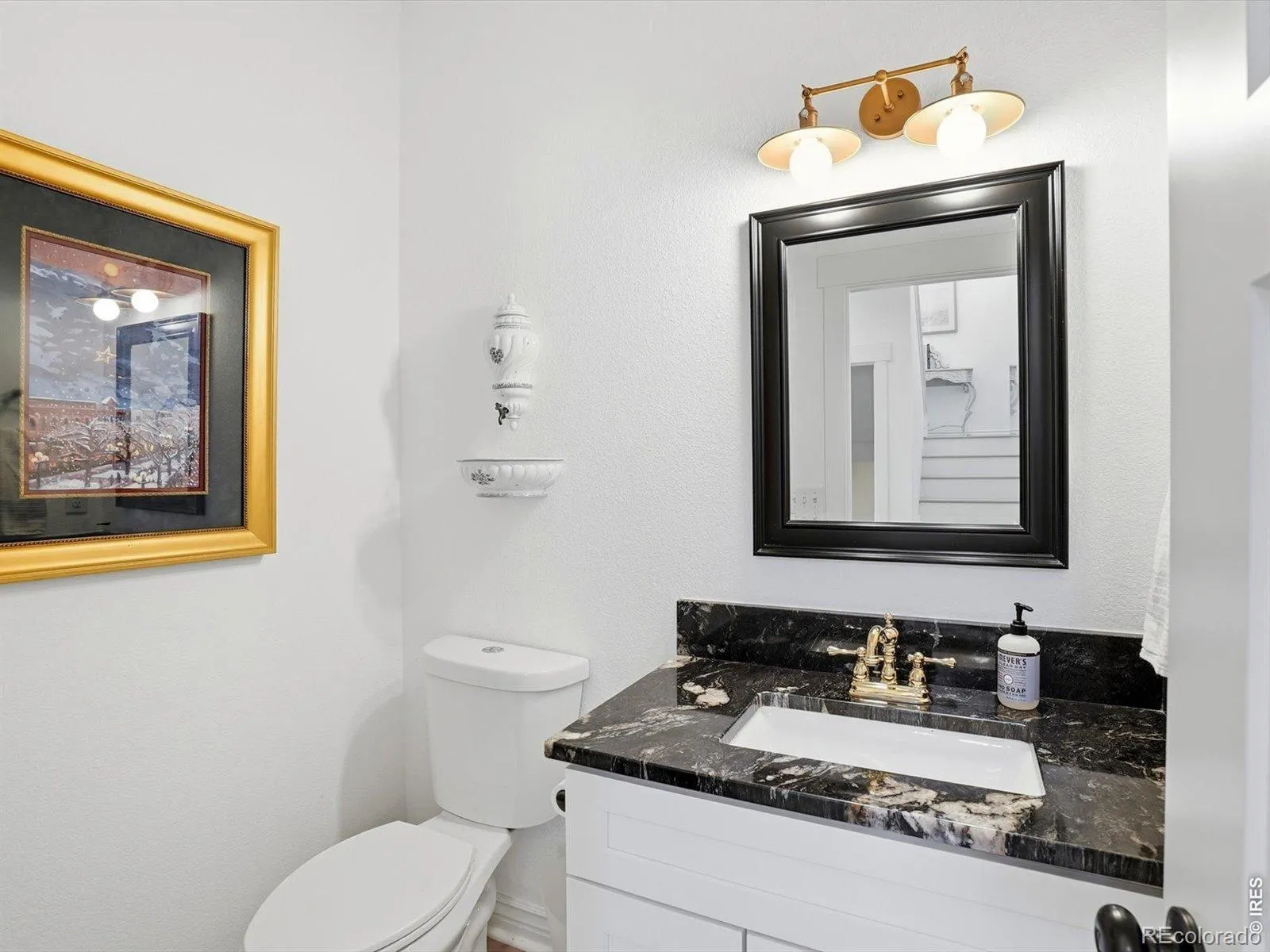 04102026183035 1600 17