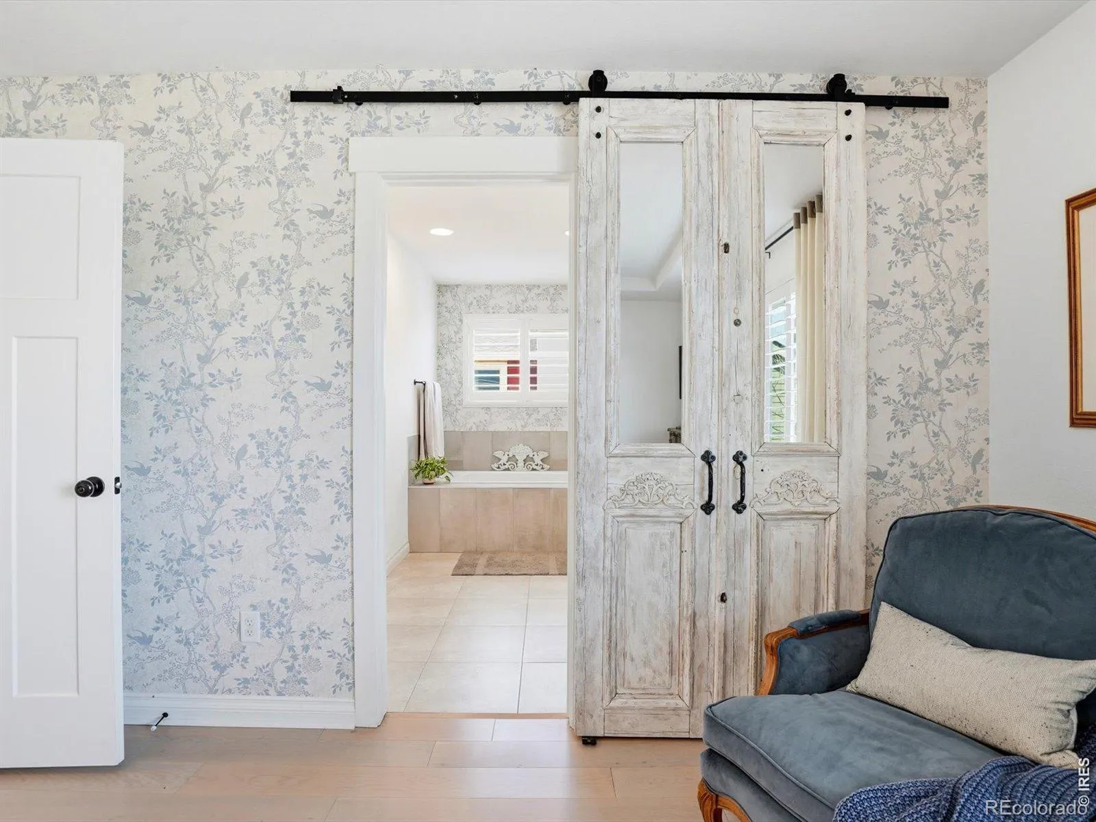 04102026183035 1600 20