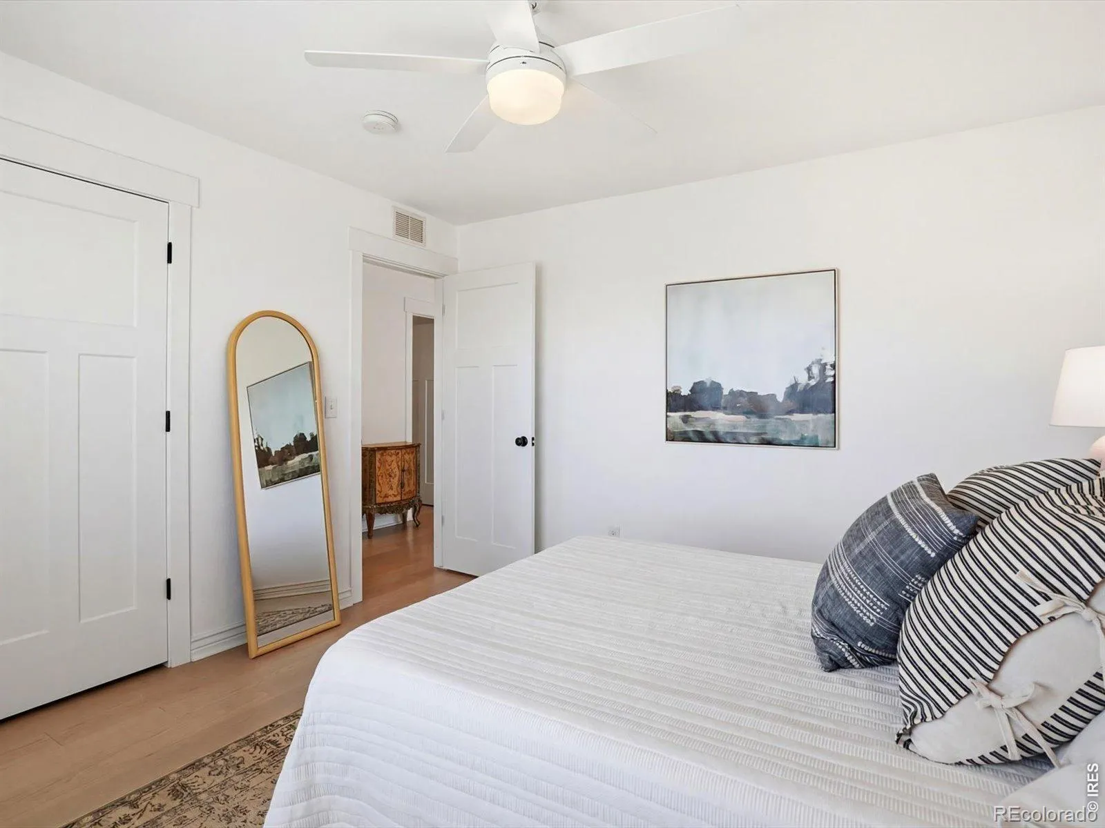 04102026183035 1600 24