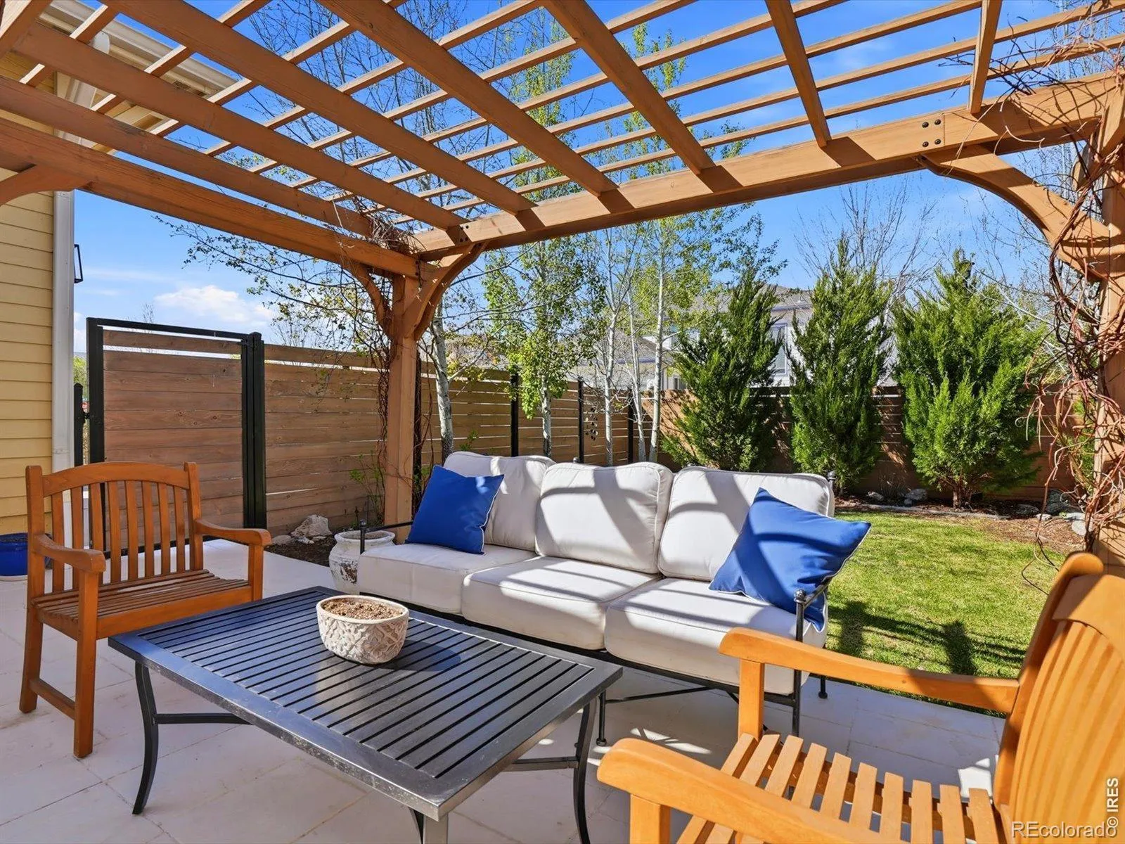 04102026183035 1600 38