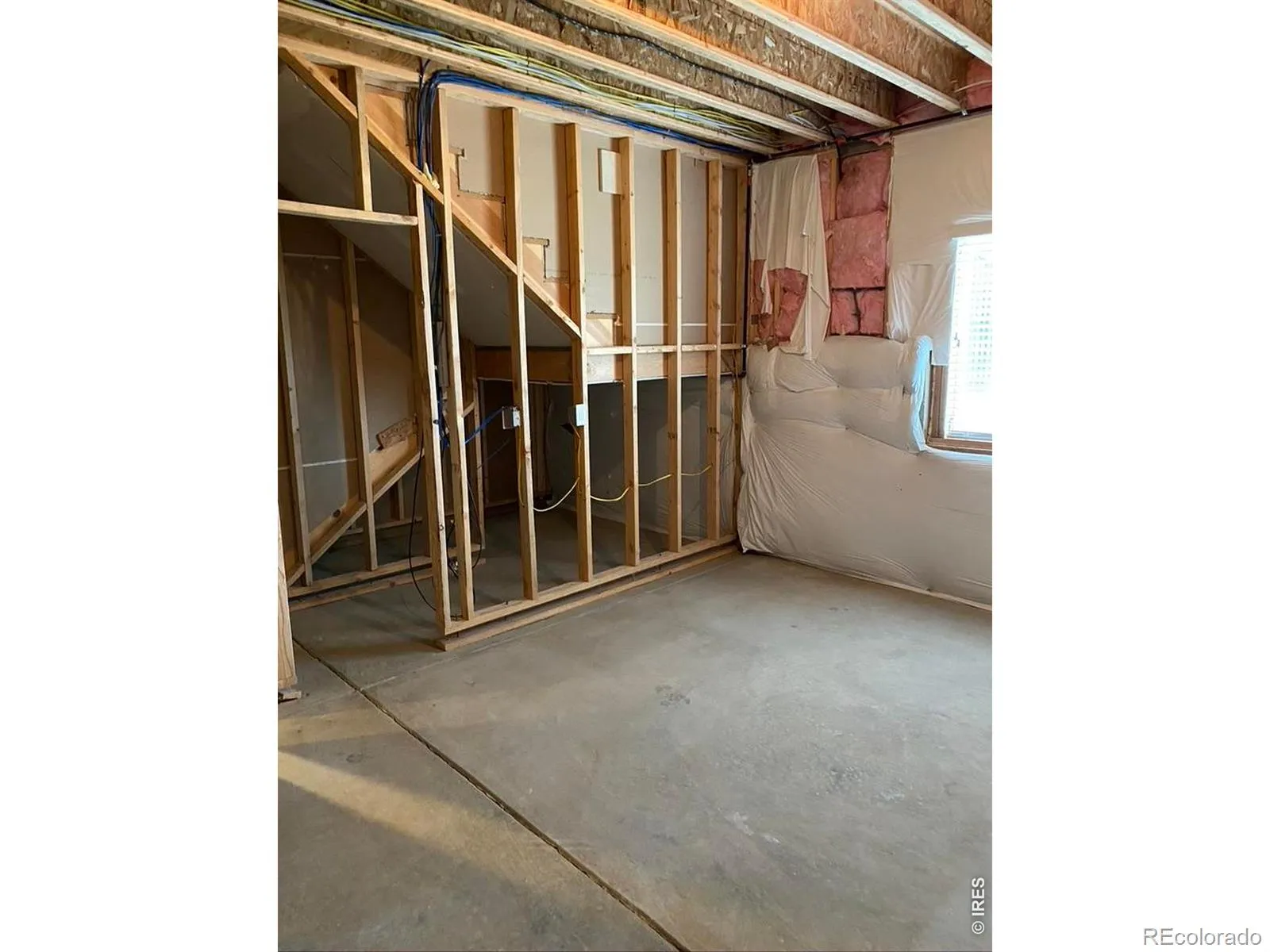 04102026183035 1600 43