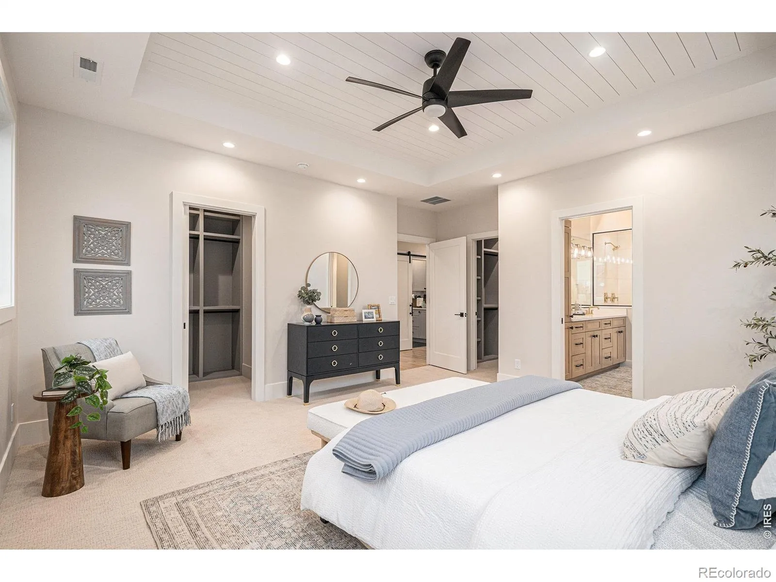 04092026012017 1600 22