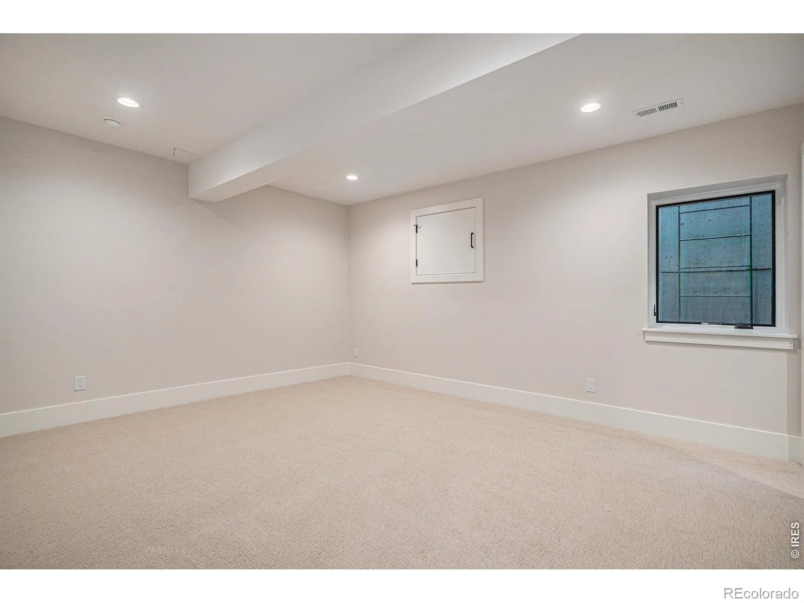 04092026012017 1600 32