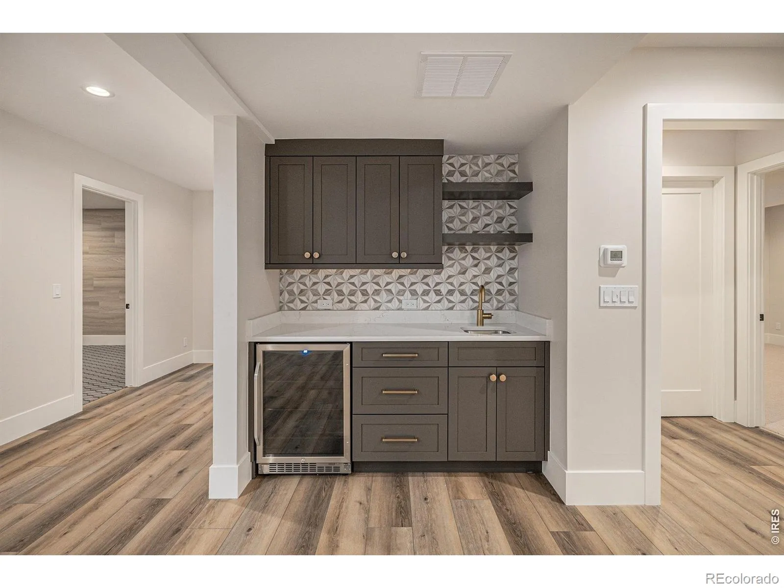 04092026012017 1600 35