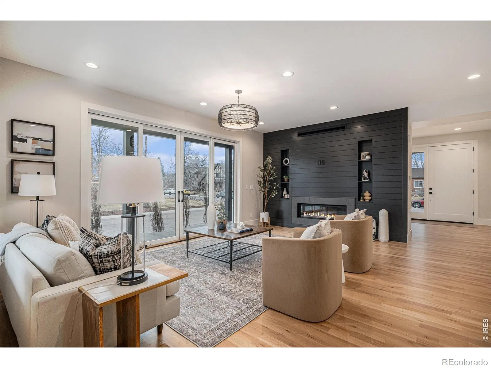 04092026012017 1600 7