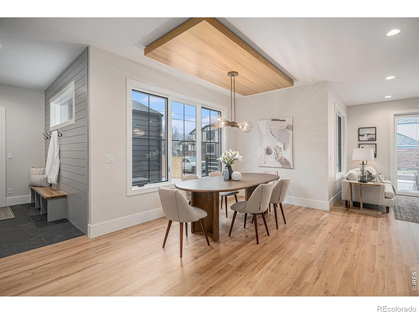 04092026012017 1600 9