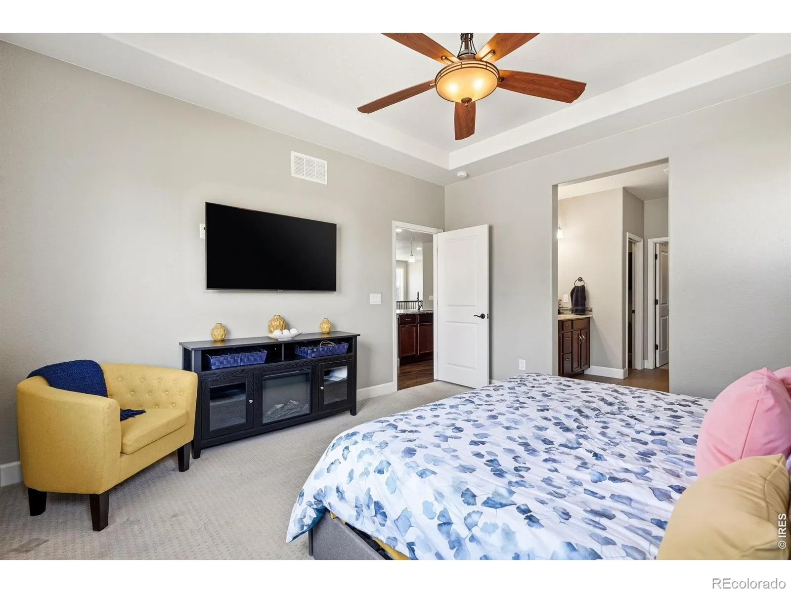 21251 E Smoky Hill Road Centennial CO 80015 MLS #RECIR1055839 05082026032004 1600 23