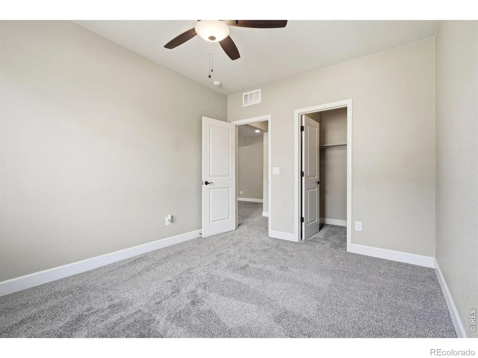 21251 E Smoky Hill Road Centennial CO 80015 MLS #RECIR1055839 05082026032004 1600 37