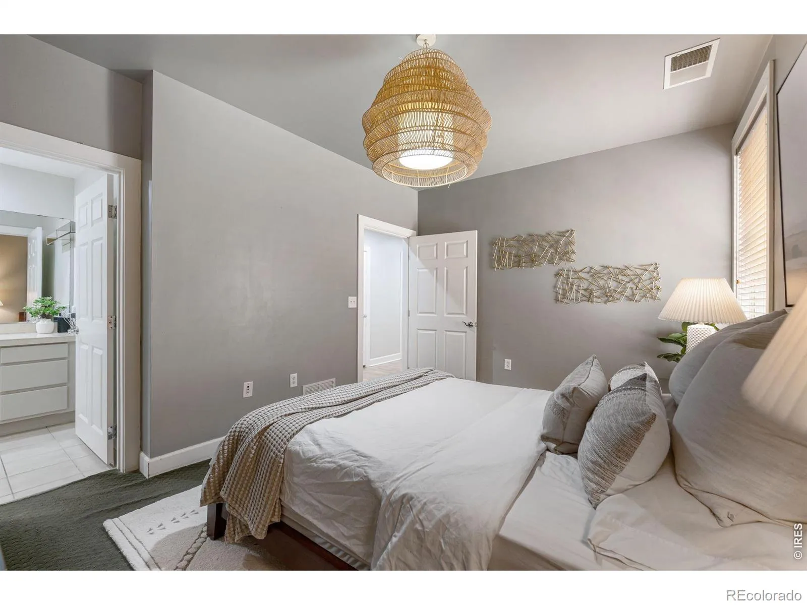 04082026191812 1600 18