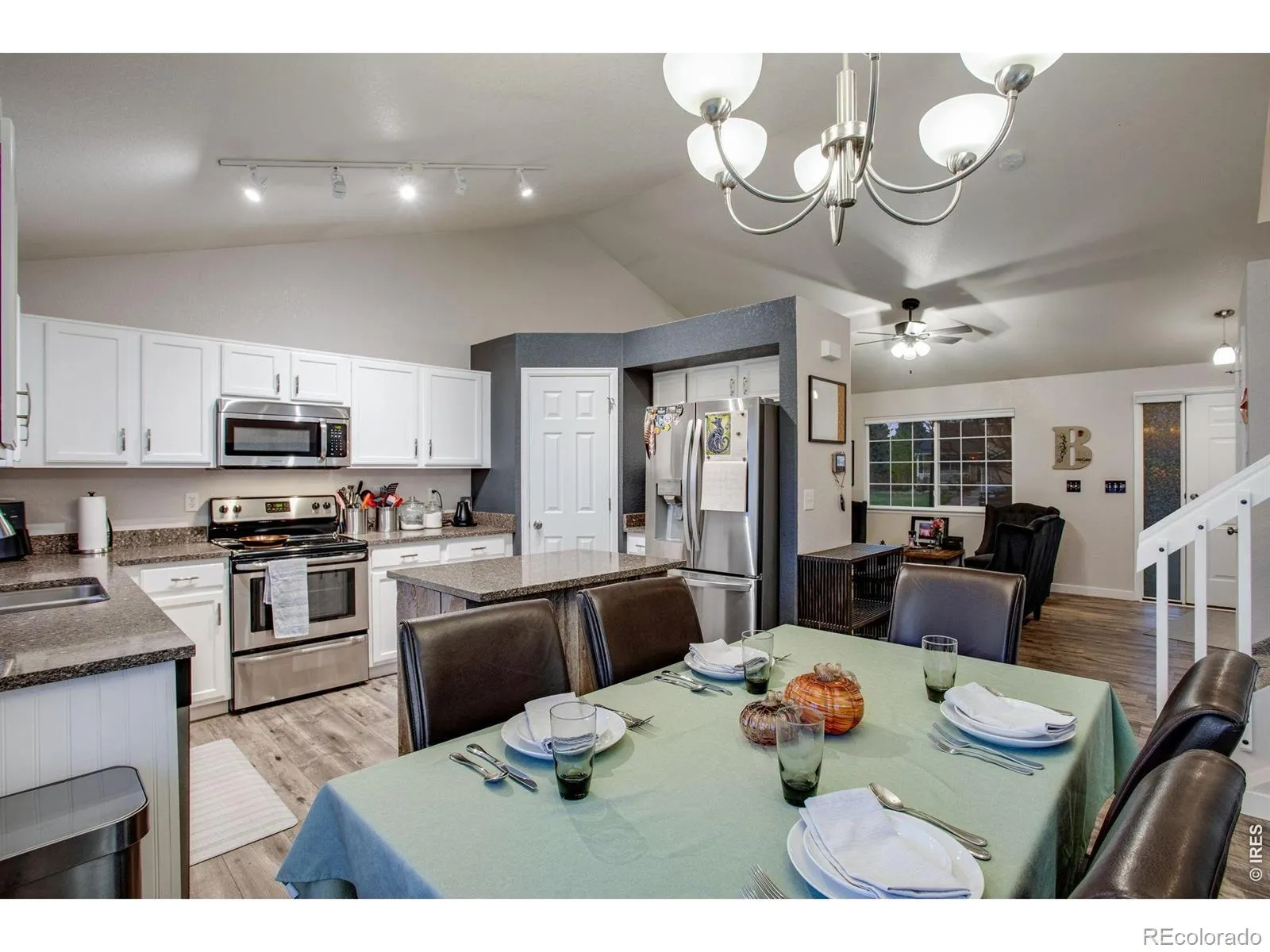 04082026231633 1600 12