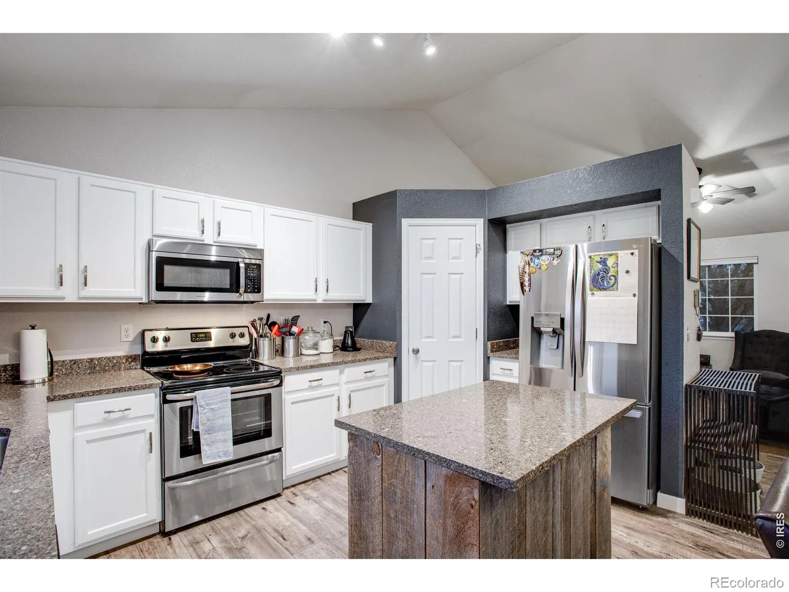 04082026231633 1600 13