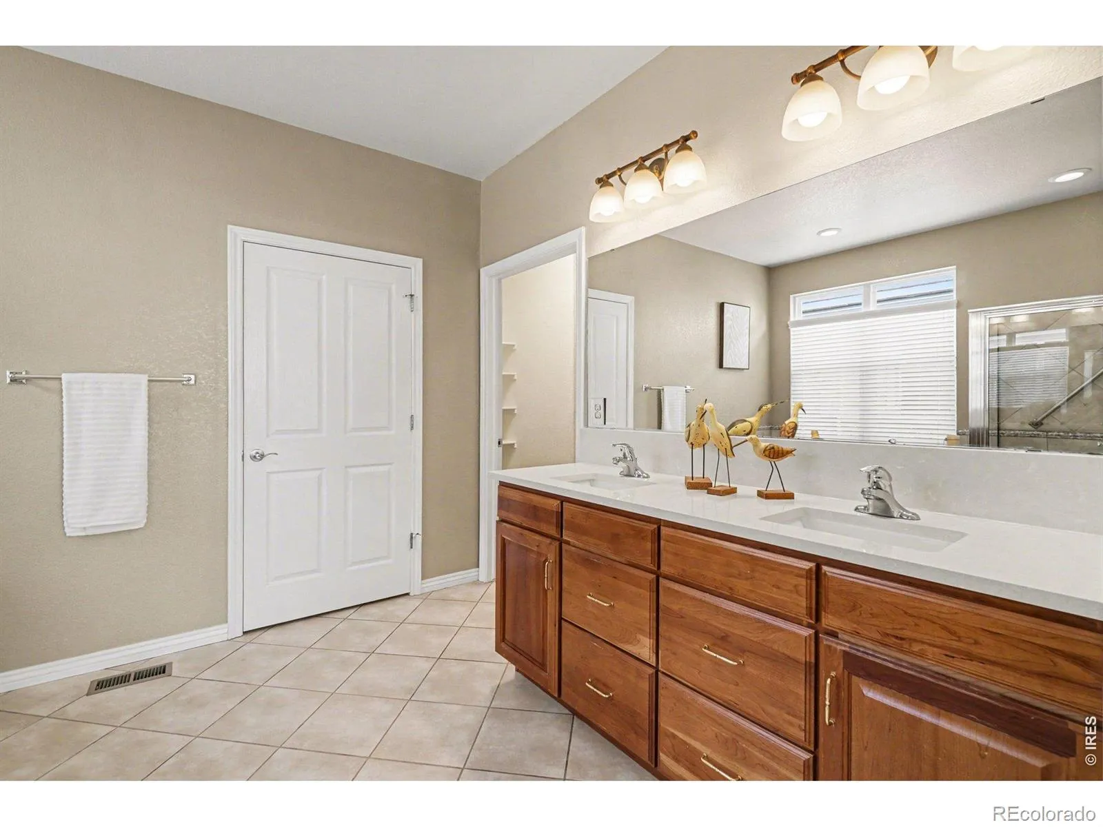 04092026181835 1600 17