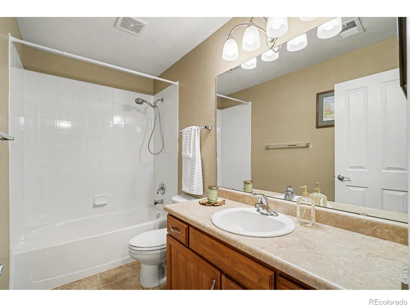 04092026181835 1600 25