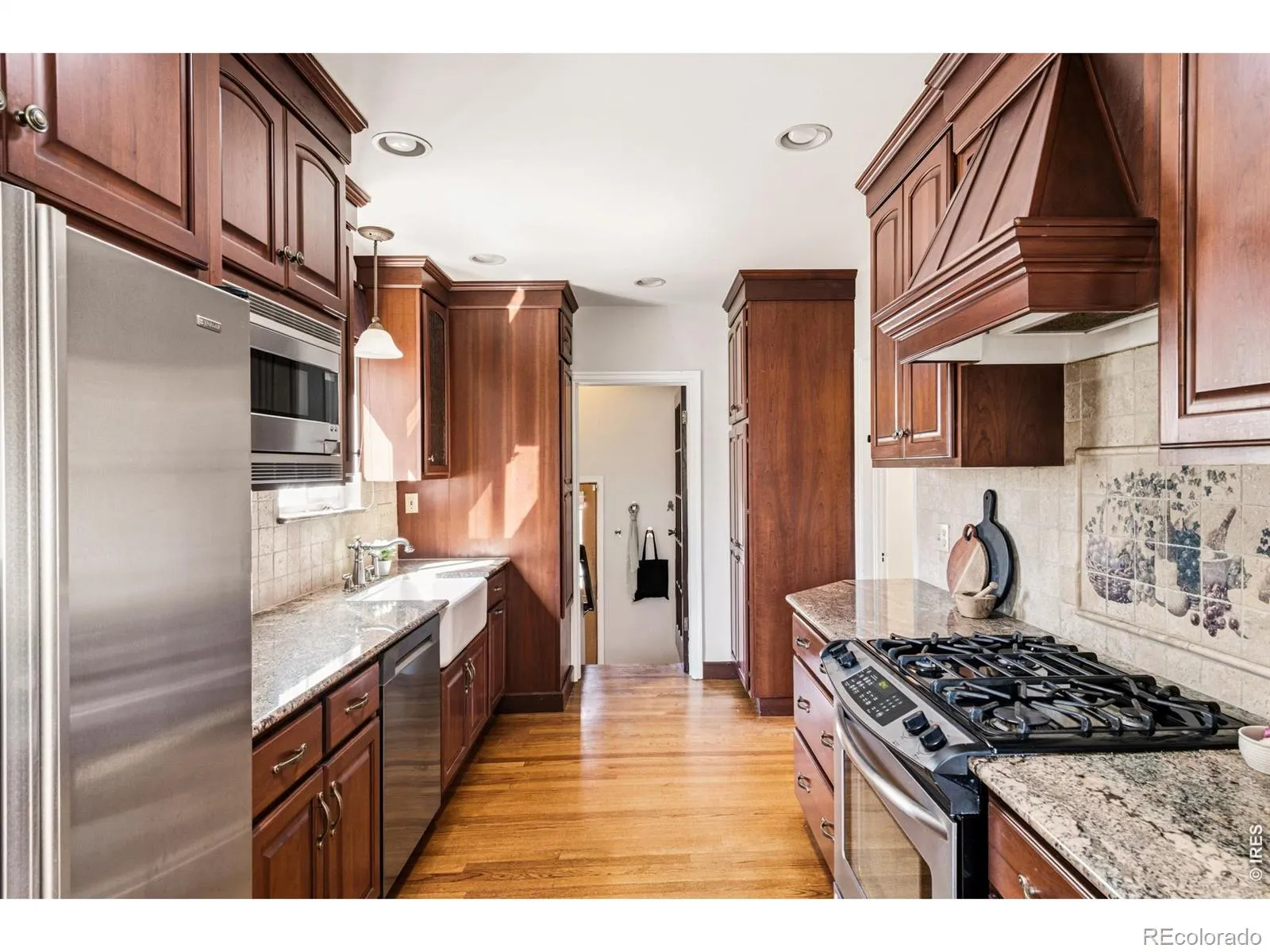 04092026215801 1600 14