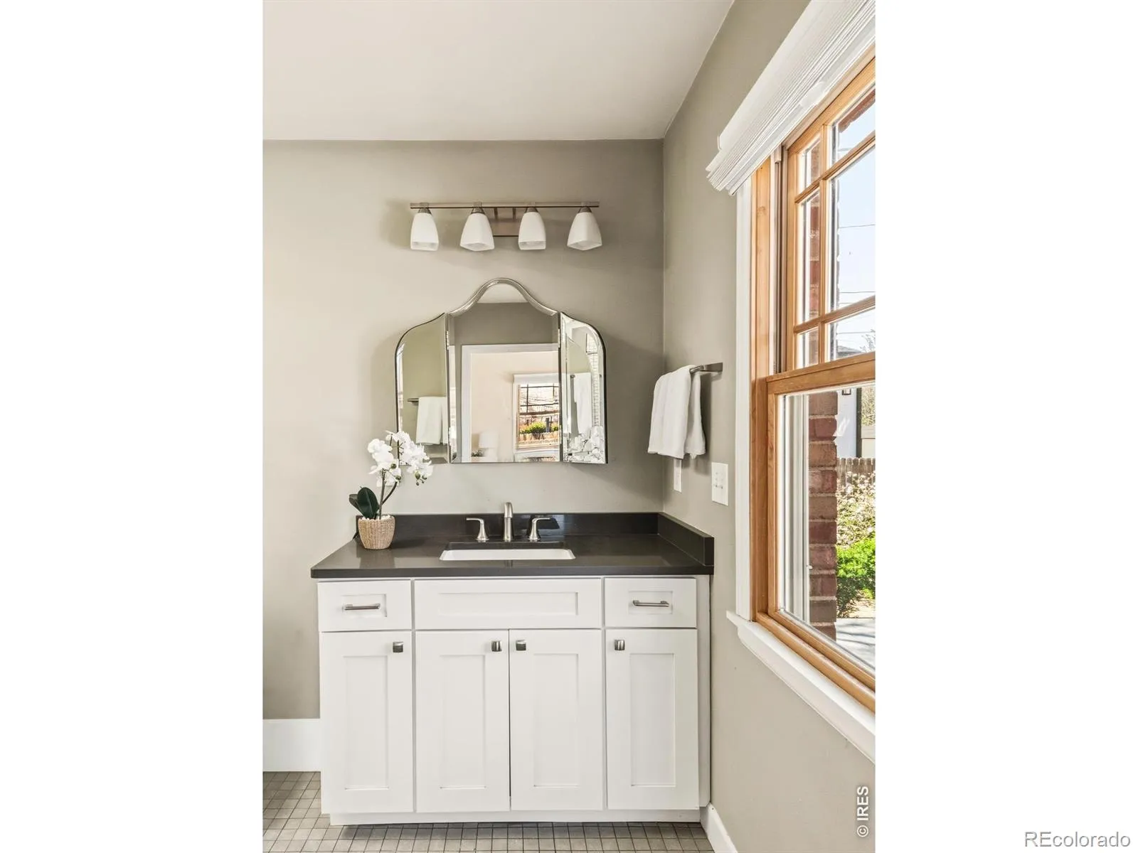 04092026215801 1600 21