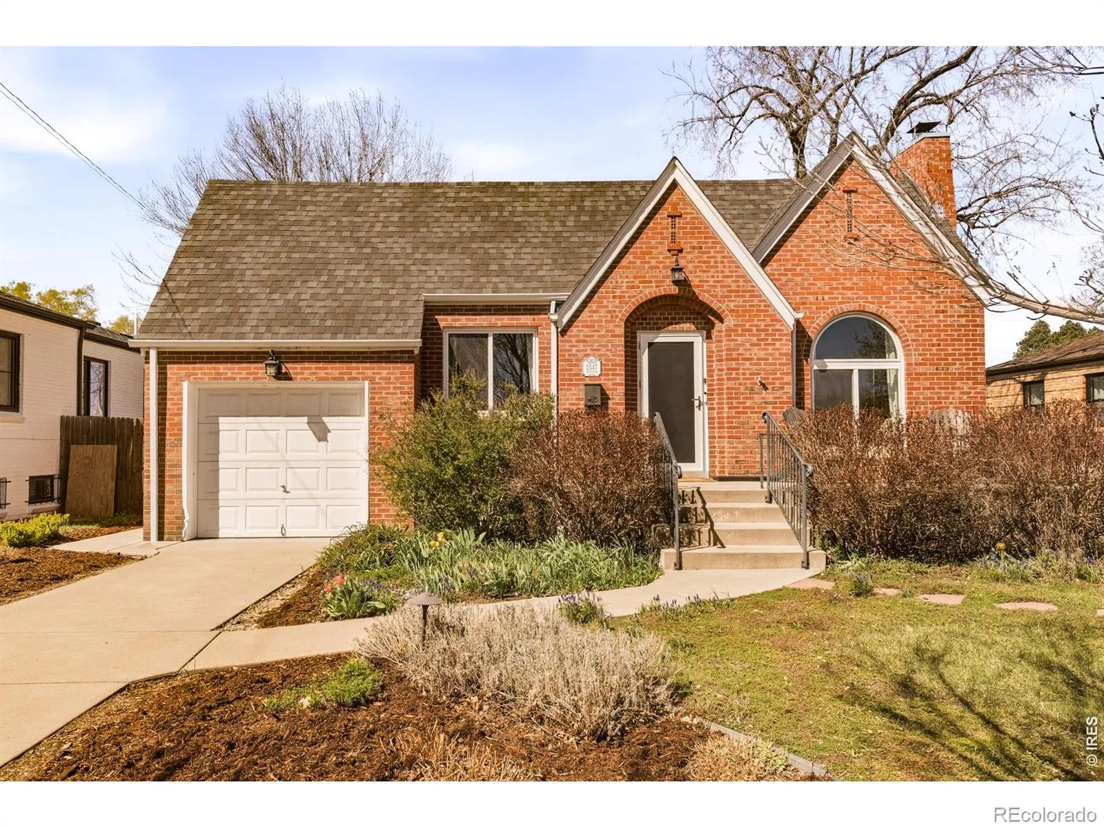 04092026215801 1600 33