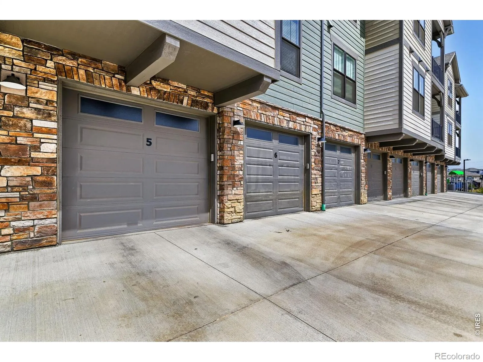 04092026231201 1600 25