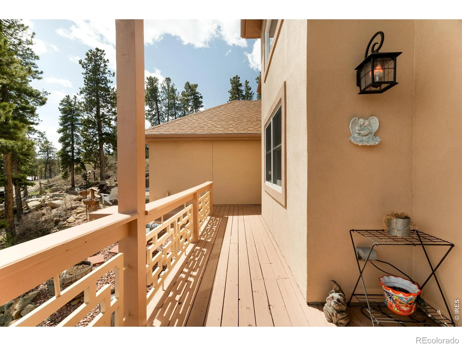 12023 Coal Creek Heights Drive Golden CO 80403 | MLS #RECIR1056125 08212026024857 1600 34