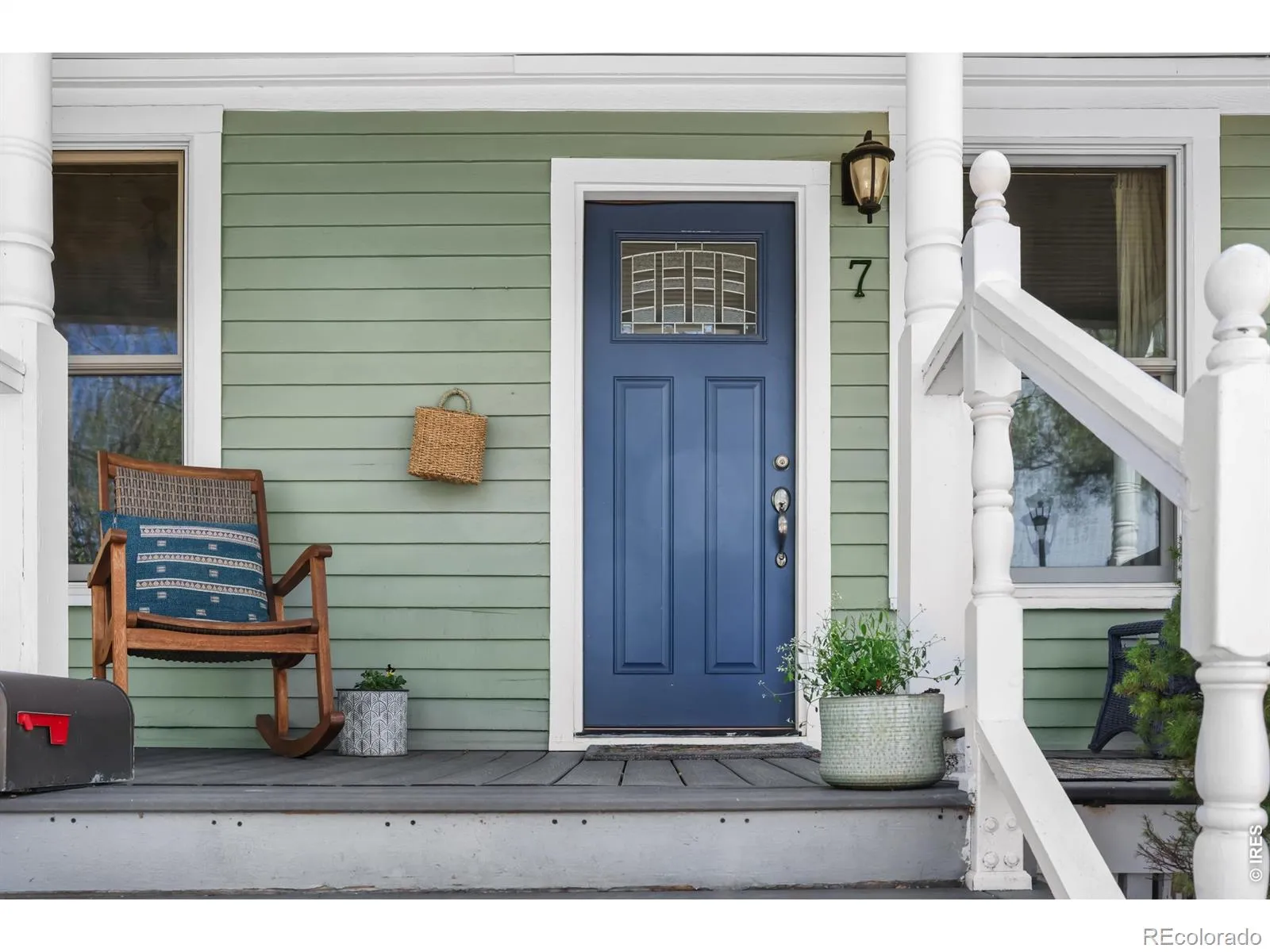 04102026174446 1600 20