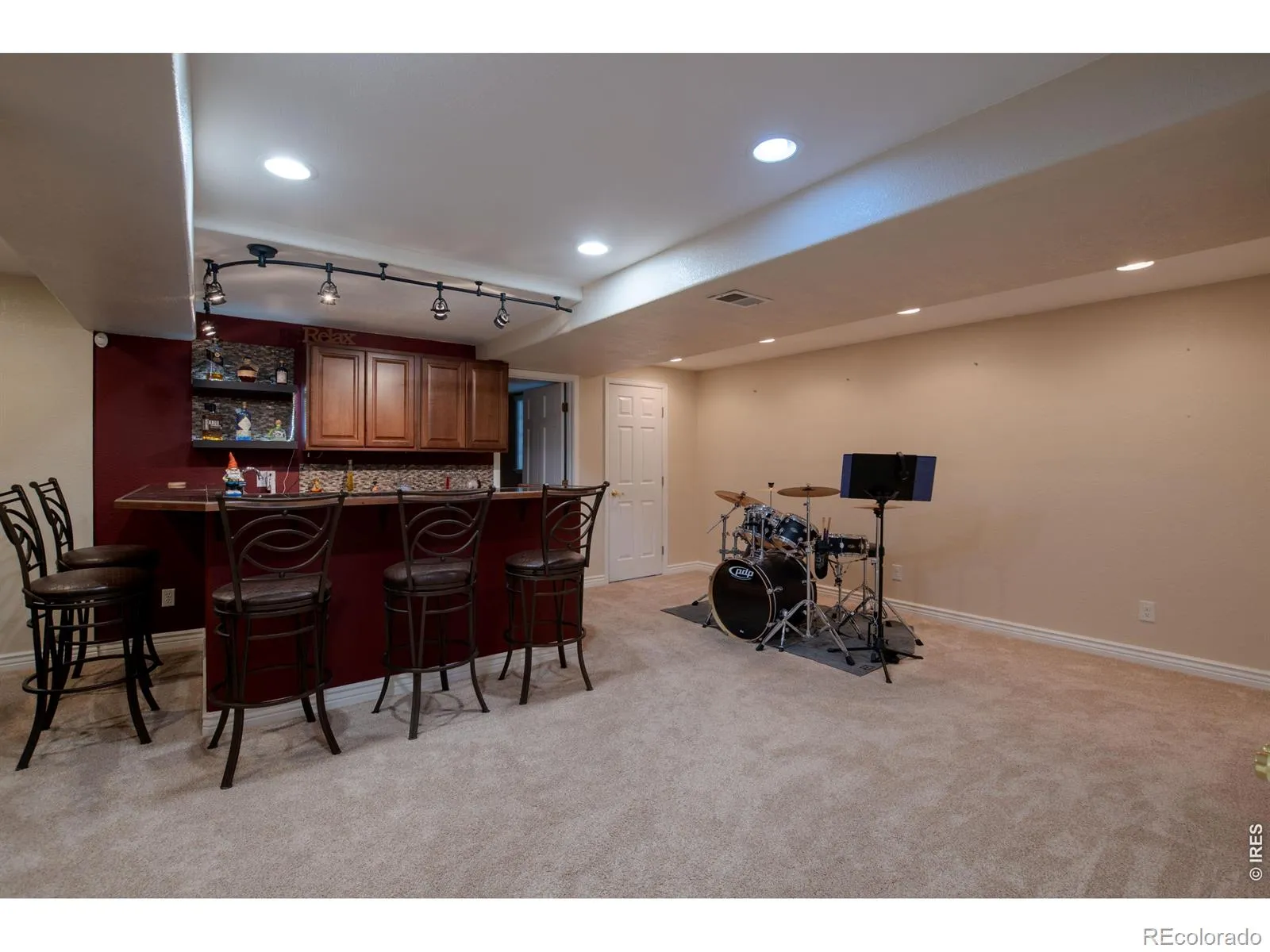 04152026004029 1600 33