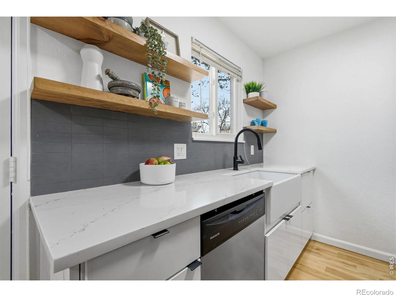 04102026200726 1600 11