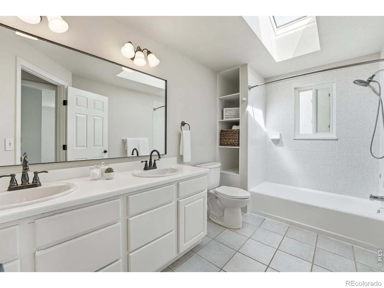 04102026212421 1600 21