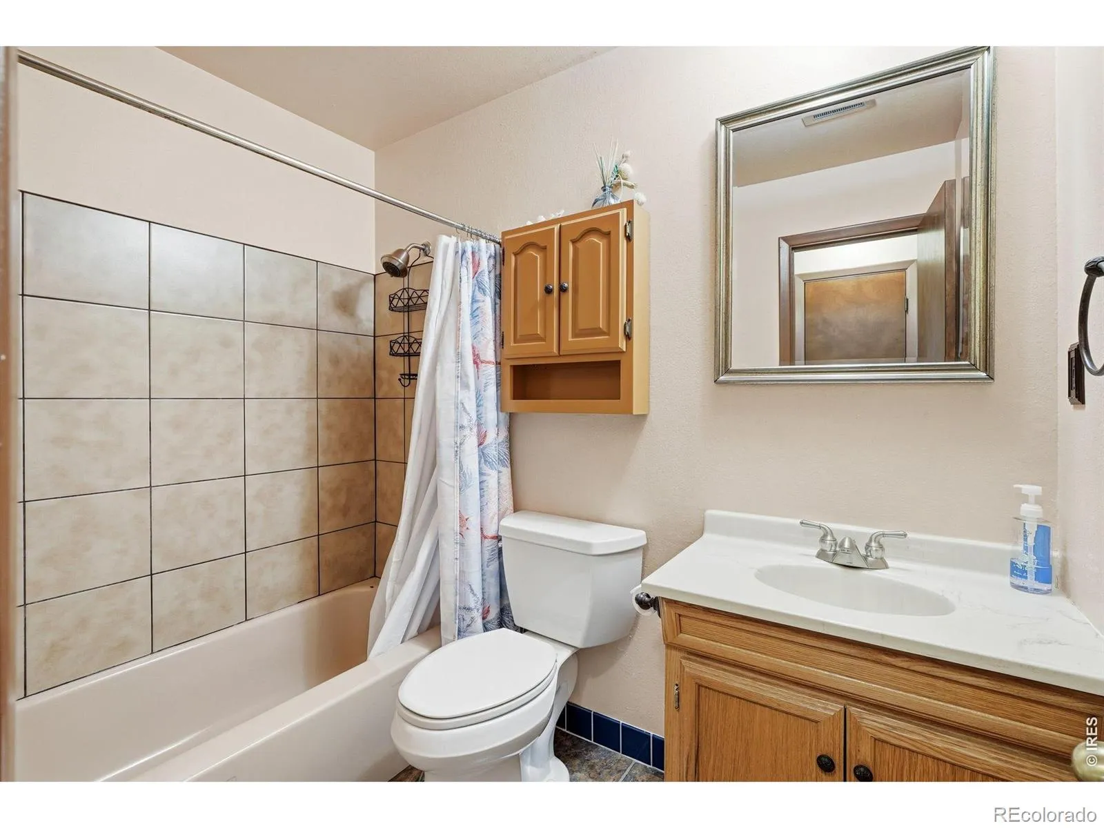 11 James Circle Longmont CO 80501 MLS #RECIR1056207 04252026234906 1600 22
