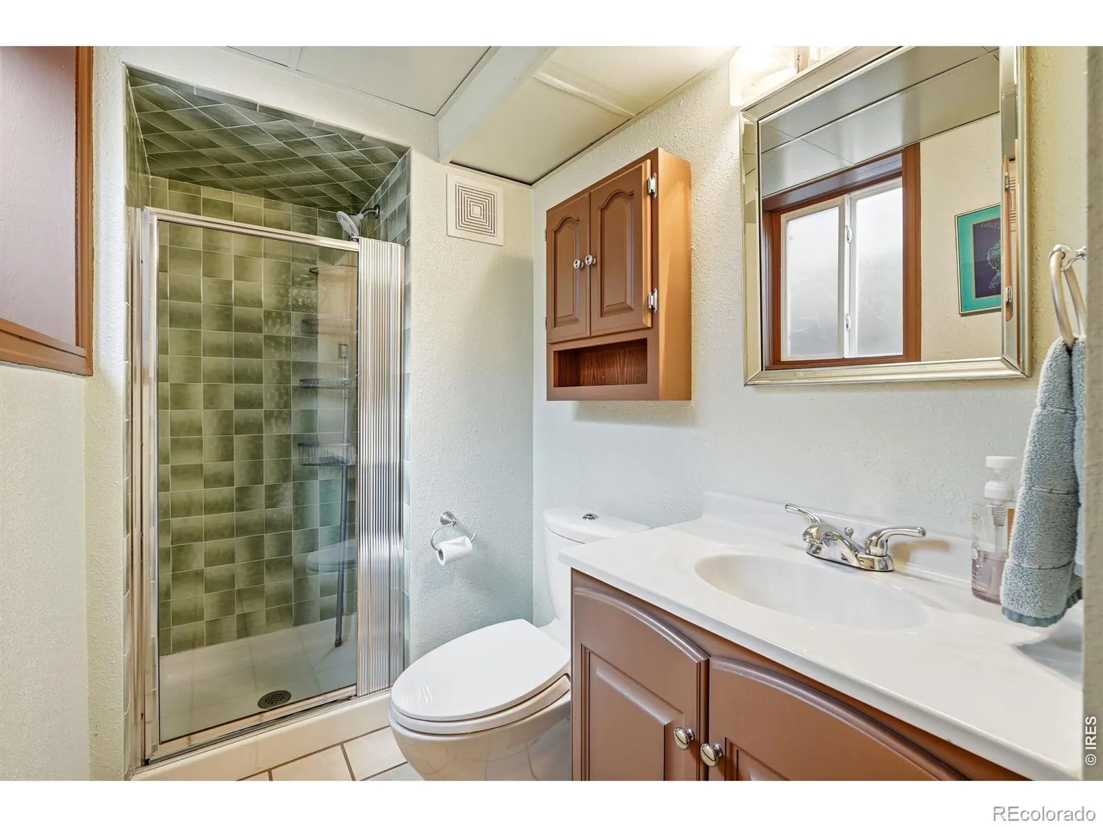 11 James Circle Longmont CO 80501 MLS #RECIR1056207 04252026234906 1600 31