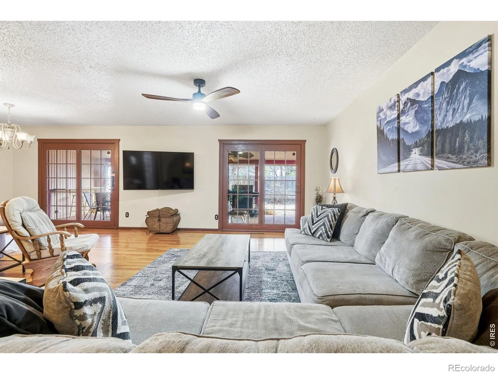 11 James Circle Longmont CO 80501 MLS #RECIR1056207 04252026234906 1600 8