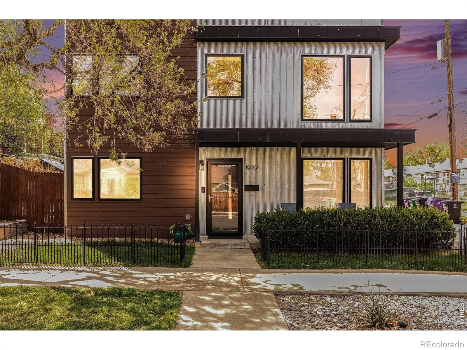 04112026010853 1600 23