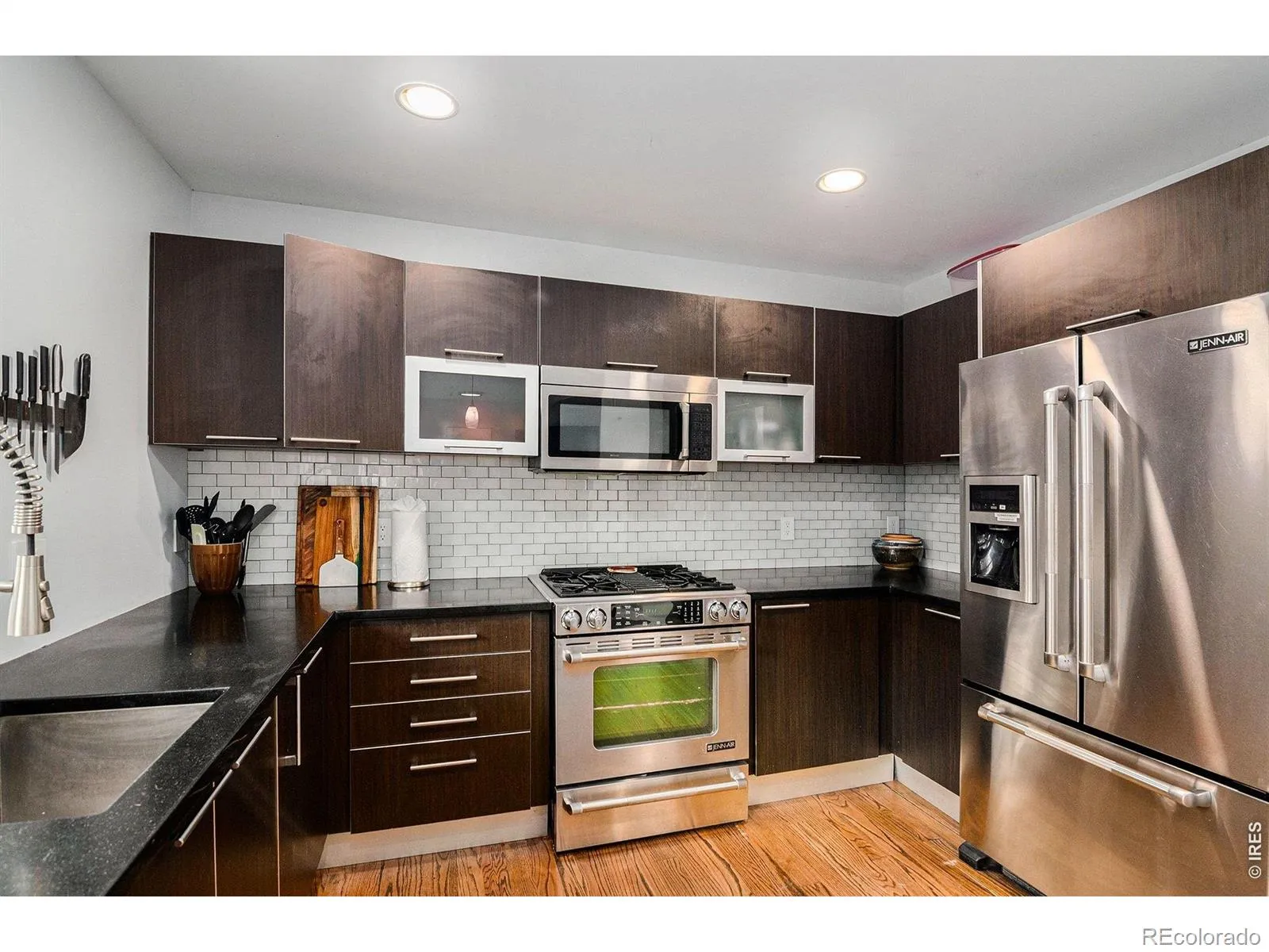 04112026010853 1600 8