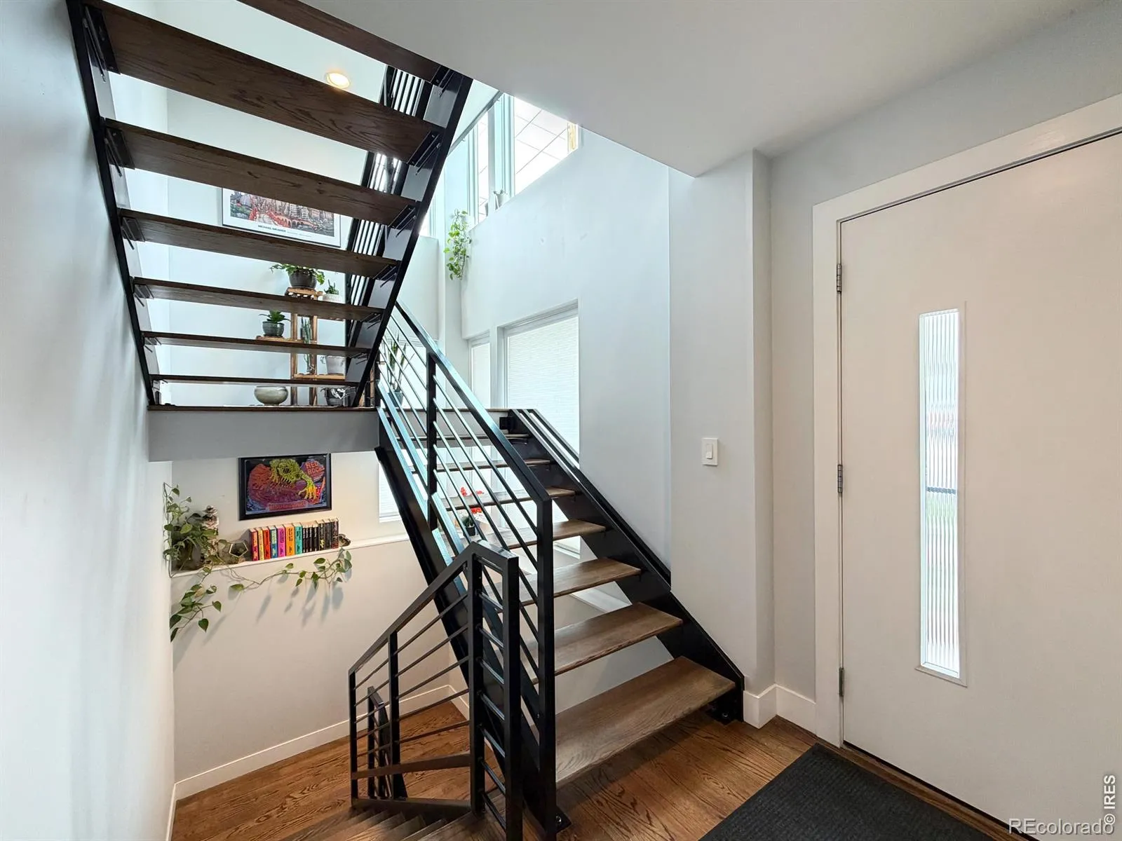 04112026010853 1600 9