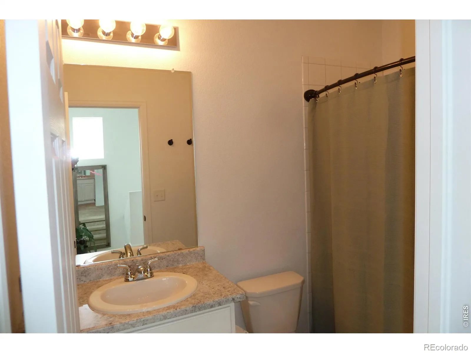 44 N Trussville Street Aurora CO 80018 | MLS #RECIR1056299 04302026212155 1600 18