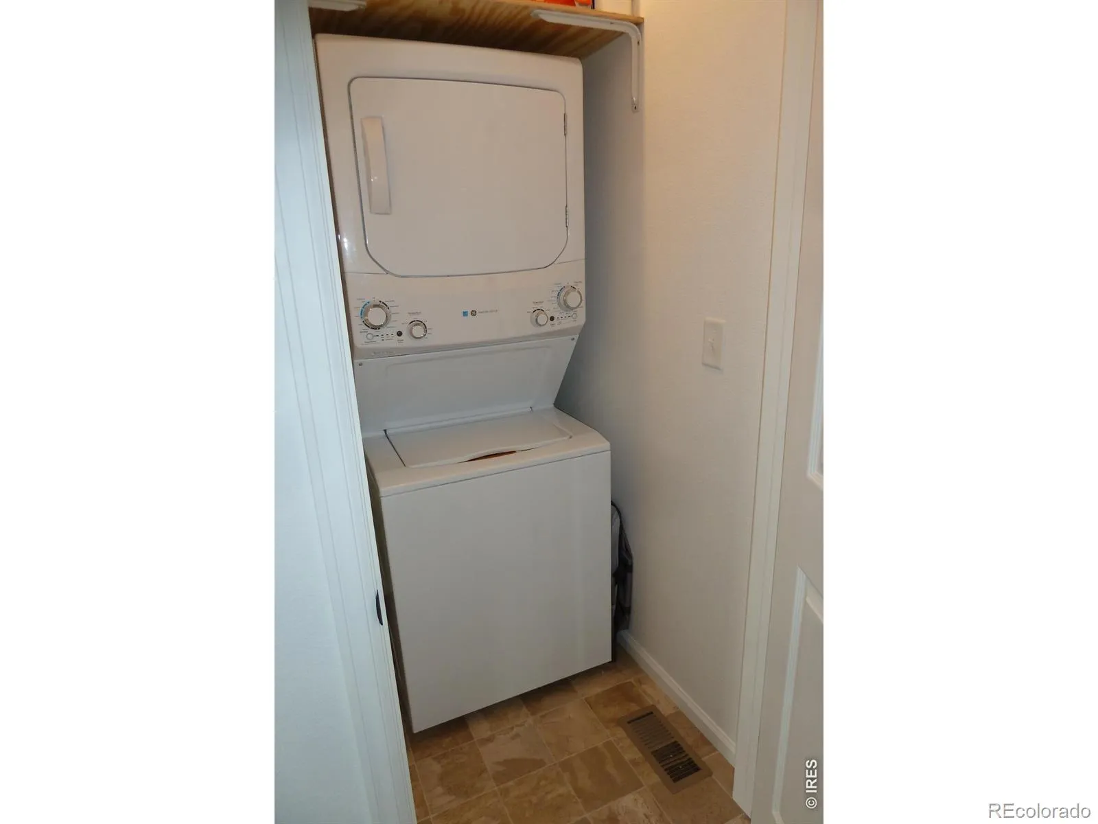 44 N Trussville Street Aurora CO 80018 | MLS #RECIR1056299 04302026212155 1600 22