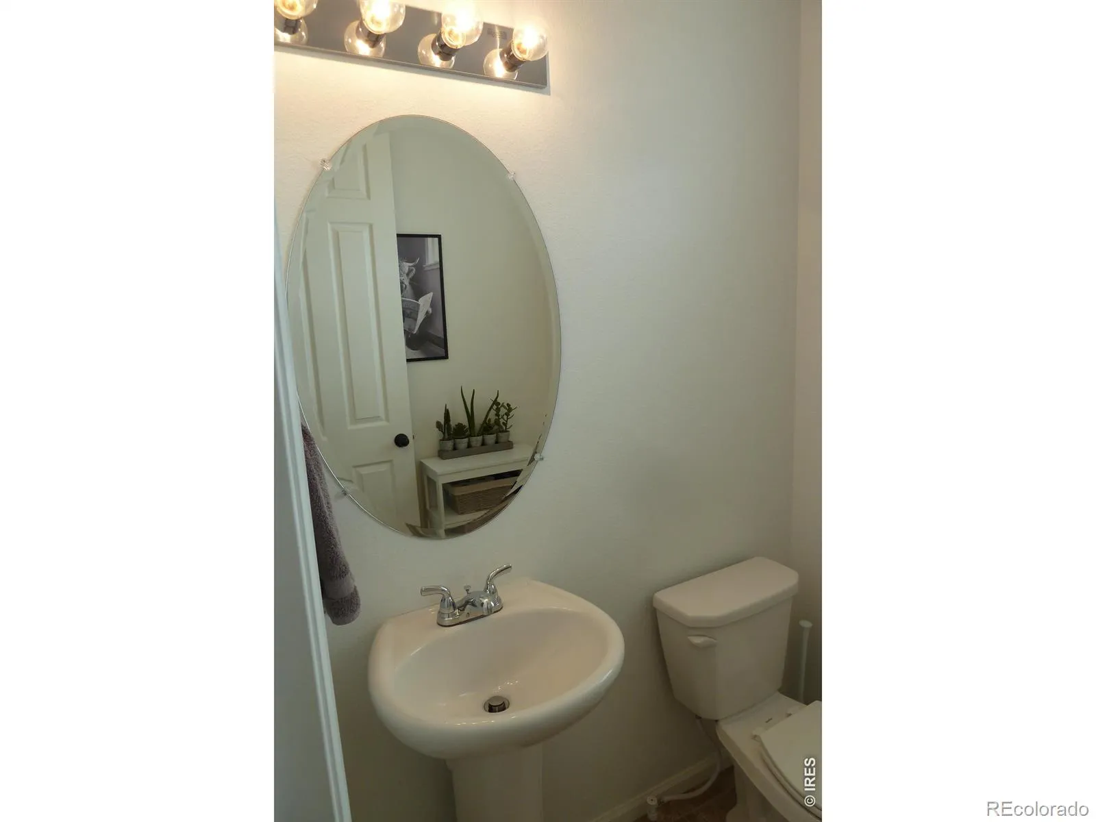 44 N Trussville Street Aurora CO 80018 | MLS #RECIR1056299 04302026212155 1600 26