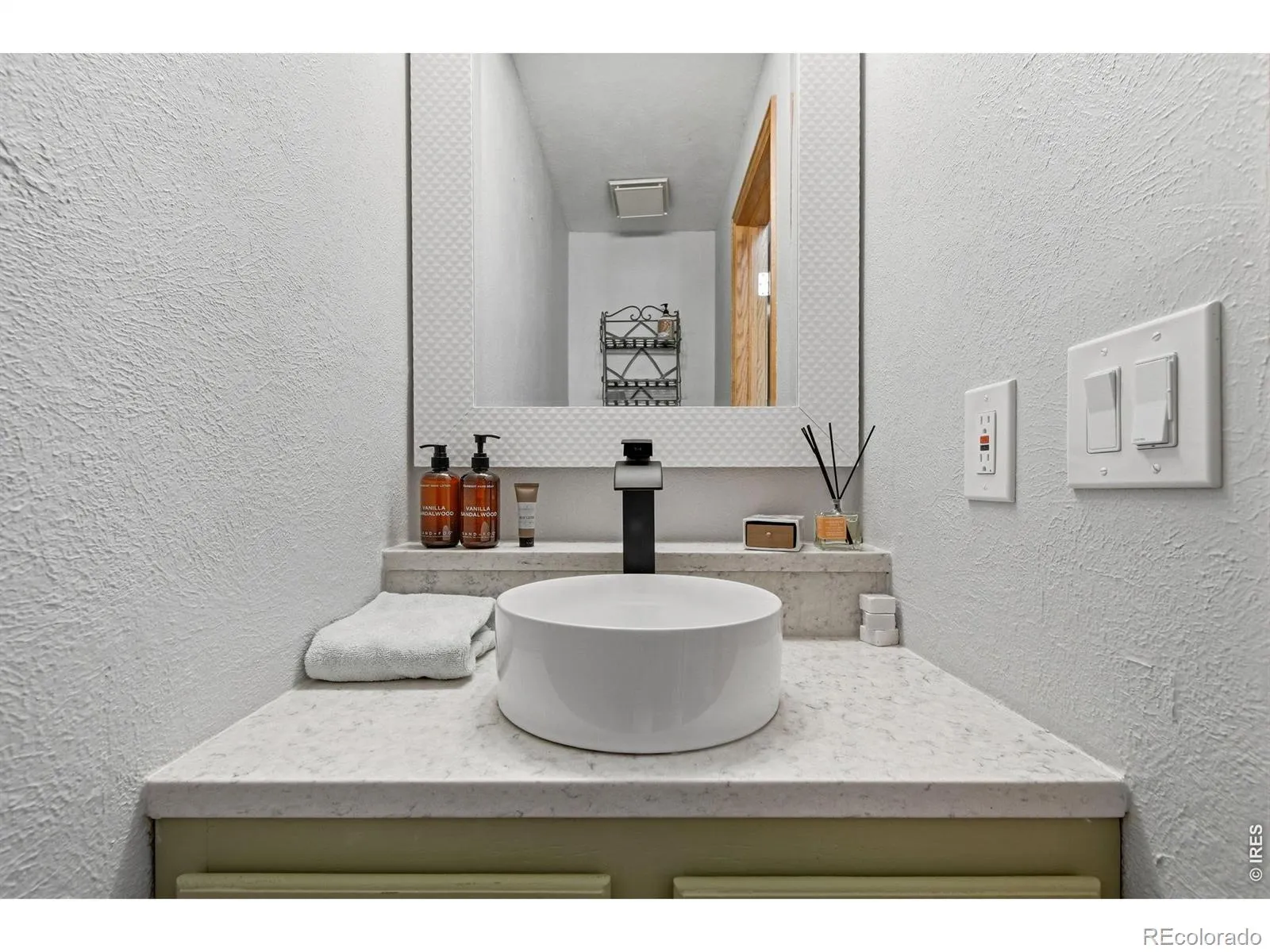 04142026185757 1600 21